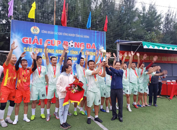 Công ty TNHH Sumidenso Việt Nam vô địch Giải bóng đá các khu công nghiệp